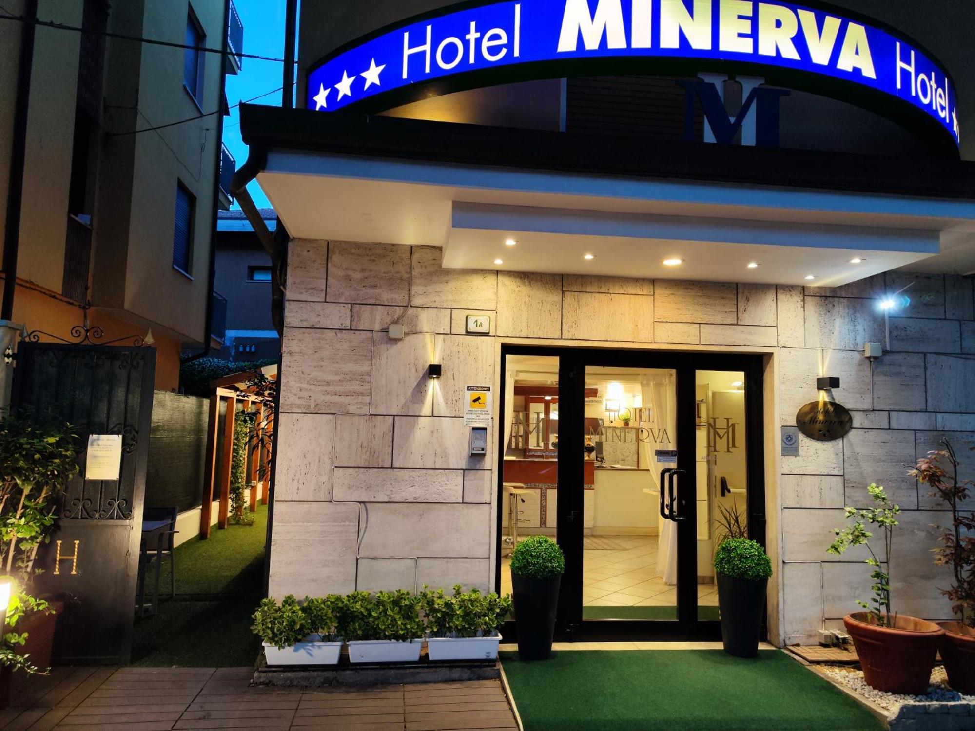 ראבנה Hotel Minerva מראה חיצוני תמונה